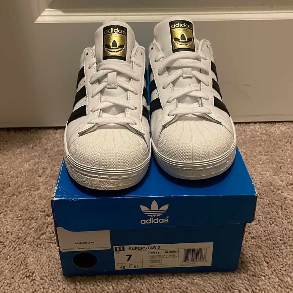 Adidas Superstar